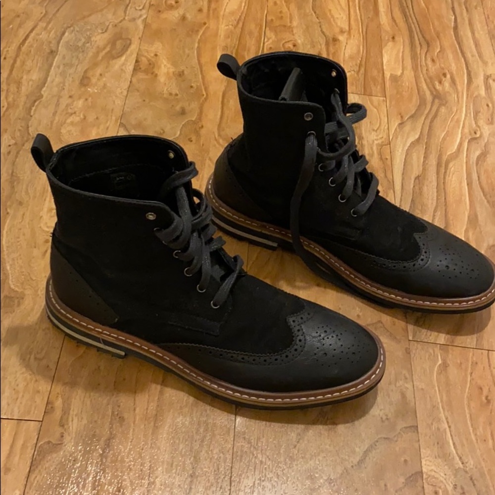 Robert Wayne Boots
